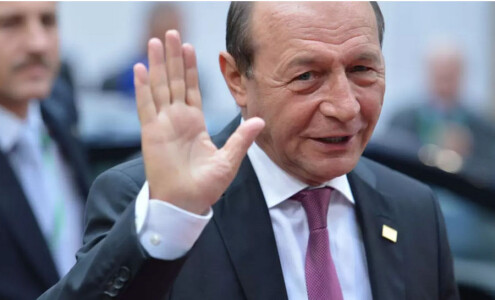 „Sunt şi slabi de minte, nu numai slabi politicieni”. Traian Băsescu, ...