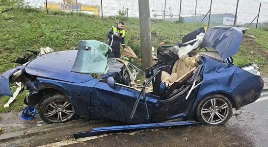 VIDEO șocant. Șofer mort la 2 Mai, după ce a intrat cu BMW-ul într-un ...