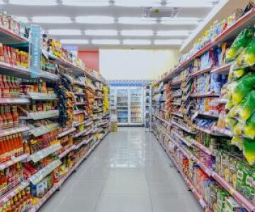 Managerul unui supermarket din Italia le-a interzis angajaţilor să meargă ...